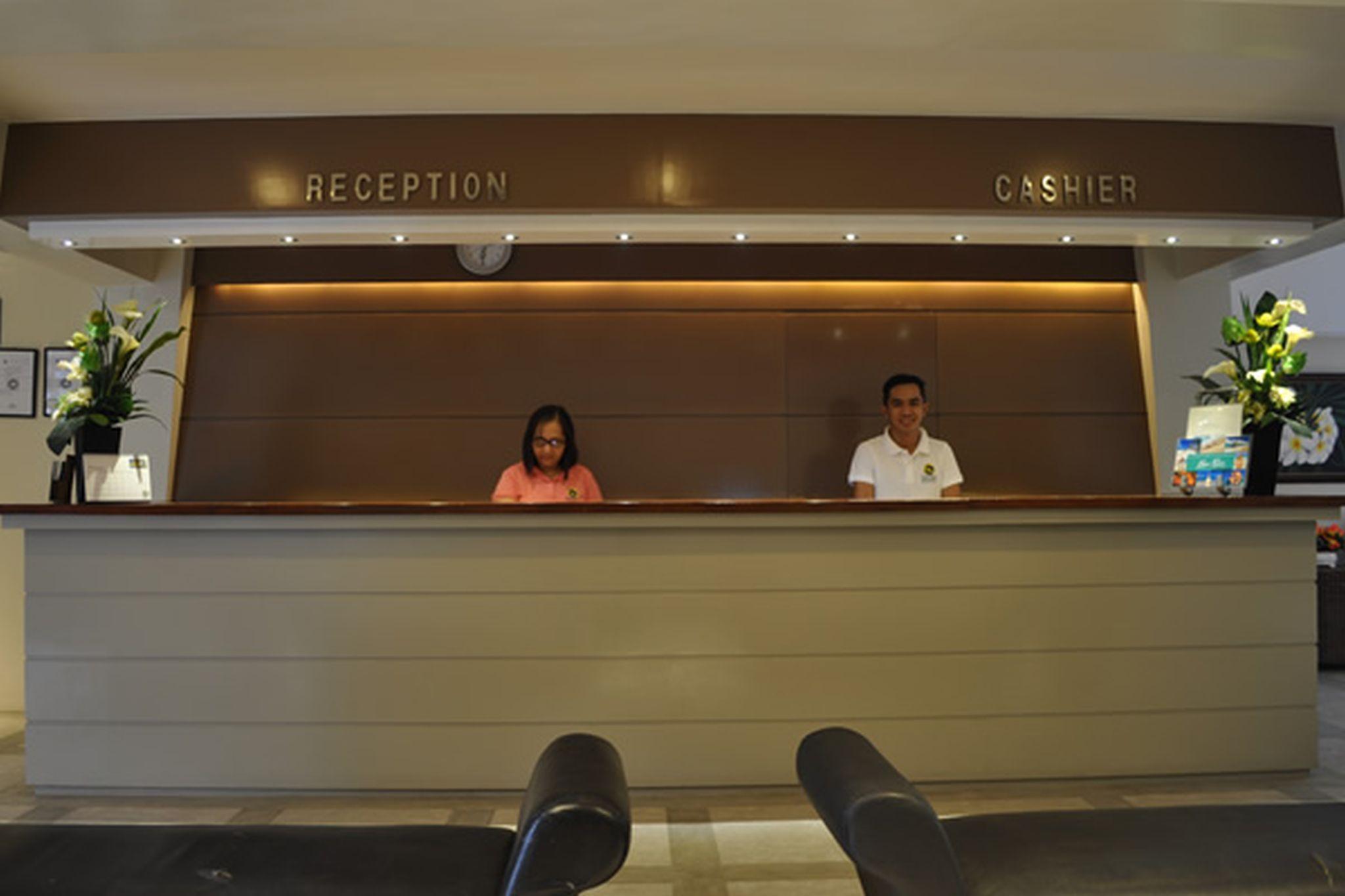 Casa Pilar Beach Resort Manoc-Manoc Екстер'єр фото