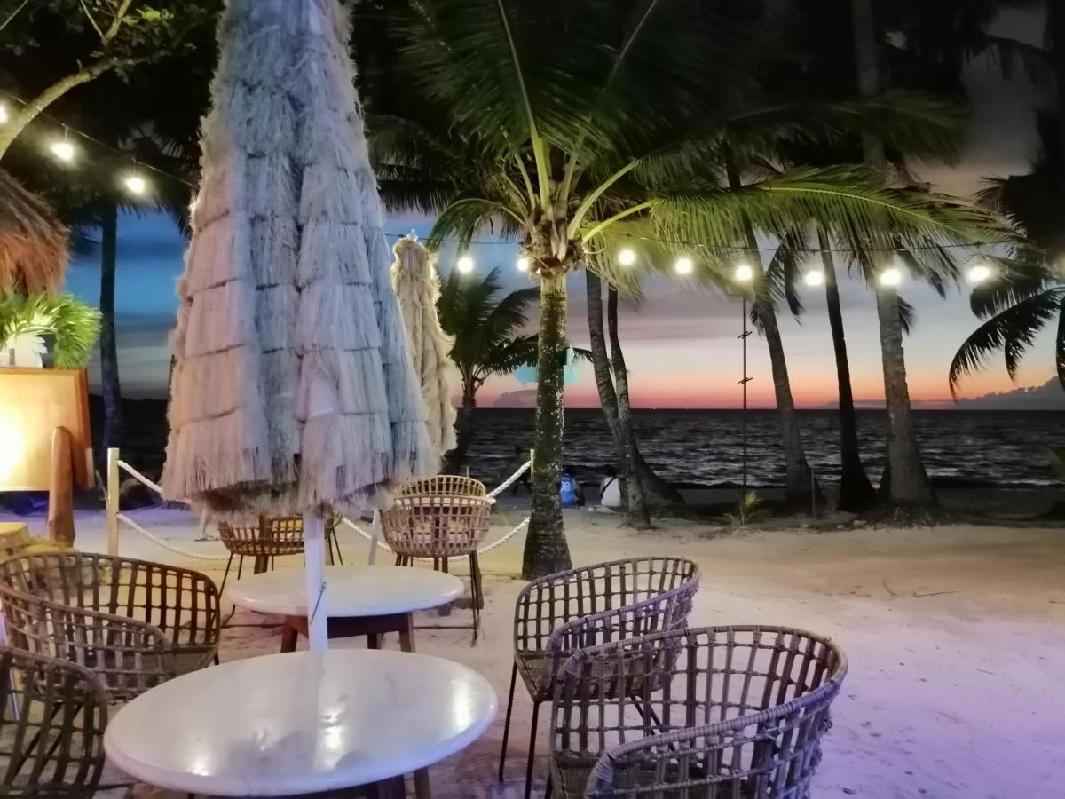 Casa Pilar Beach Resort Manoc-Manoc Екстер'єр фото