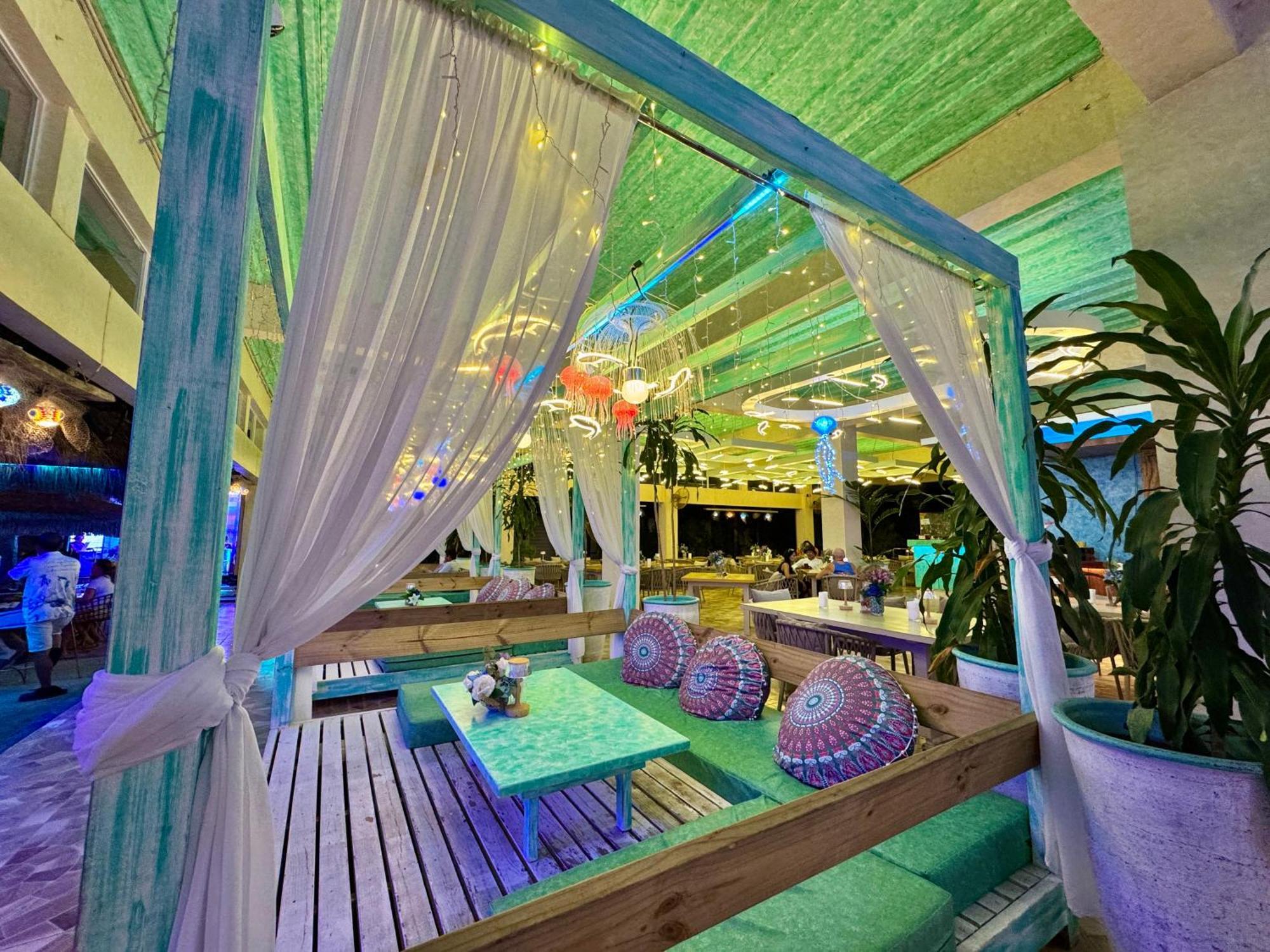 Casa Pilar Beach Resort Manoc-Manoc Екстер'єр фото