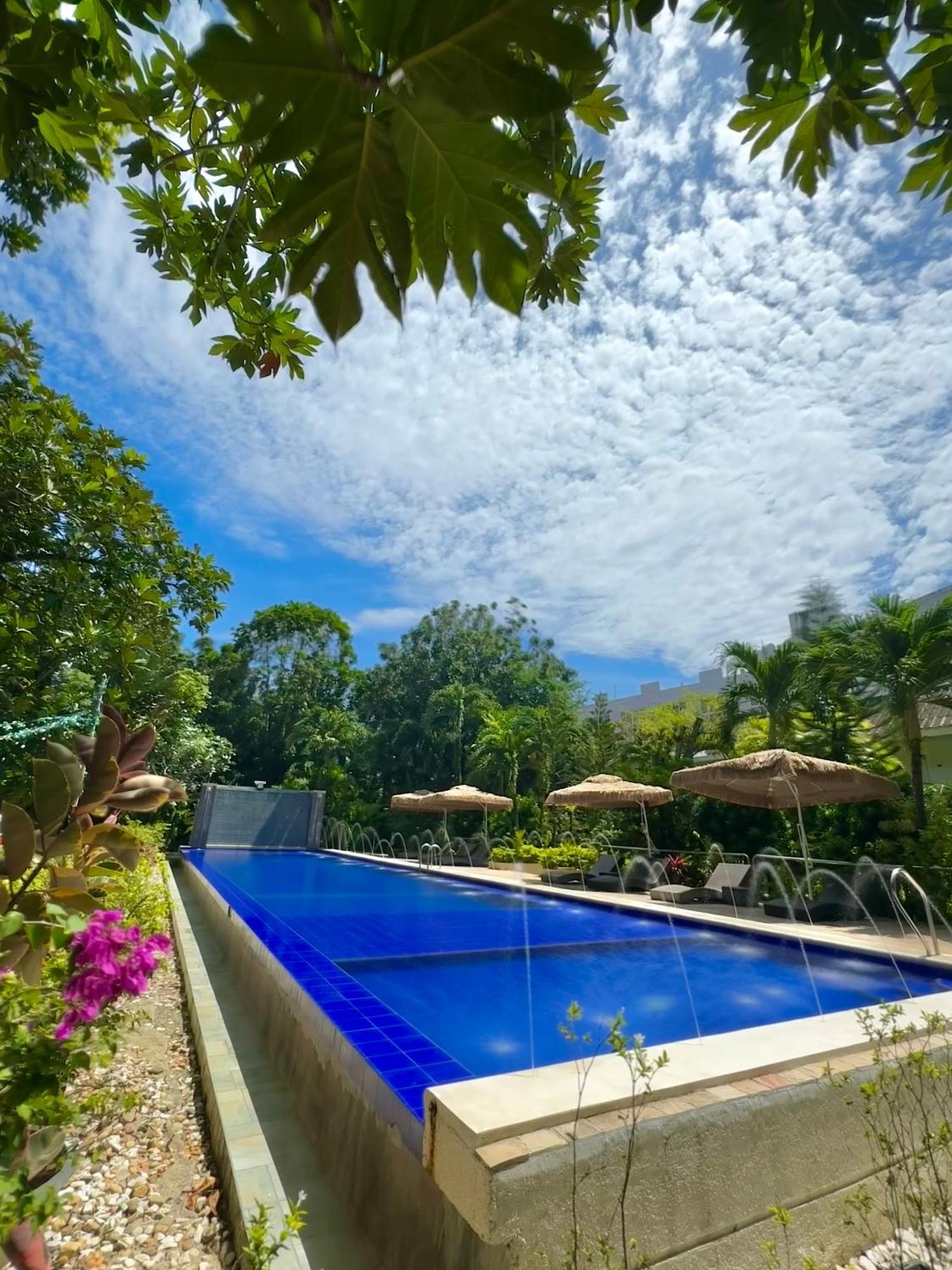 Casa Pilar Beach Resort Manoc-Manoc Екстер'єр фото