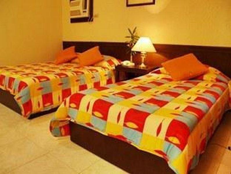 Casa Pilar Beach Resort Manoc-Manoc Екстер'єр фото