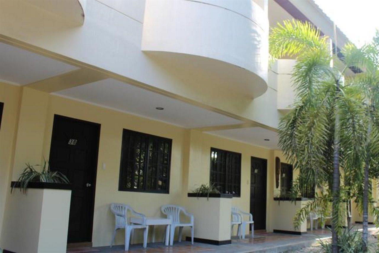 Casa Pilar Beach Resort Manoc-Manoc Екстер'єр фото