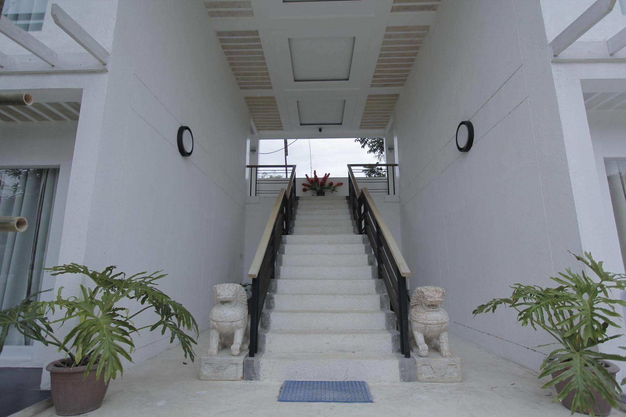 Casa Pilar Beach Resort Manoc-Manoc Екстер'єр фото